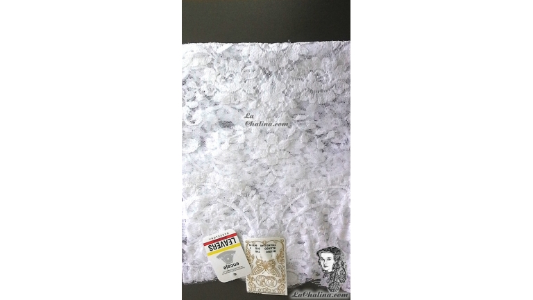 MEDALLON - WHITE 010