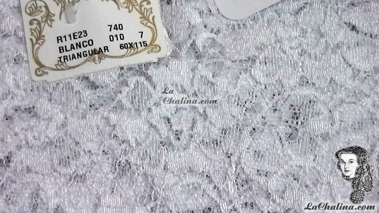 MEDALLON - WHITE 010