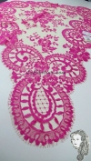 MEDALLON - FUCHSIA / GOLD 444